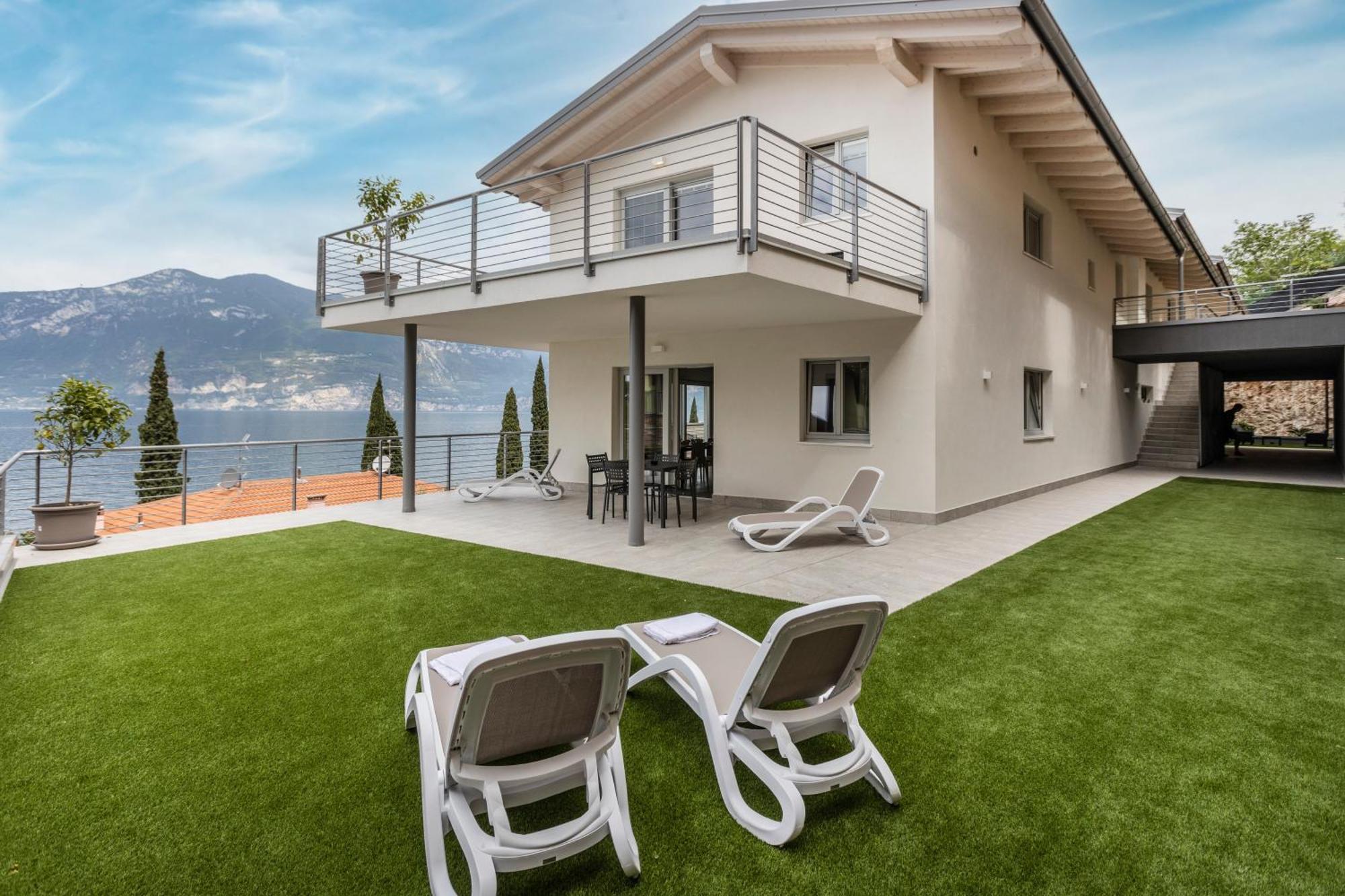 Residence Solei Classic & Plus Бренцоне-суль-Гарда Экстерьер фото