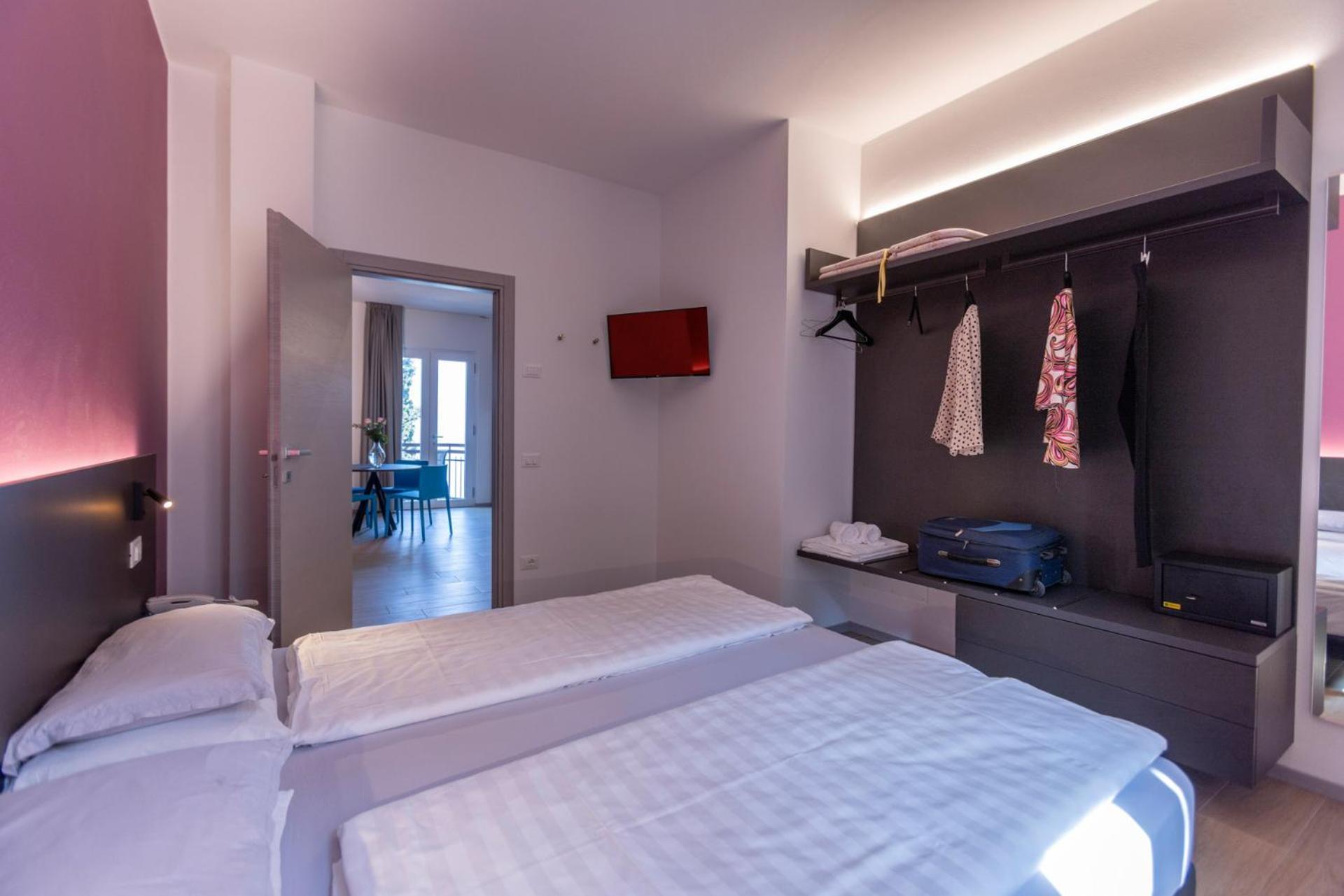 Residence Solei Classic & Plus Бренцоне-суль-Гарда Экстерьер фото