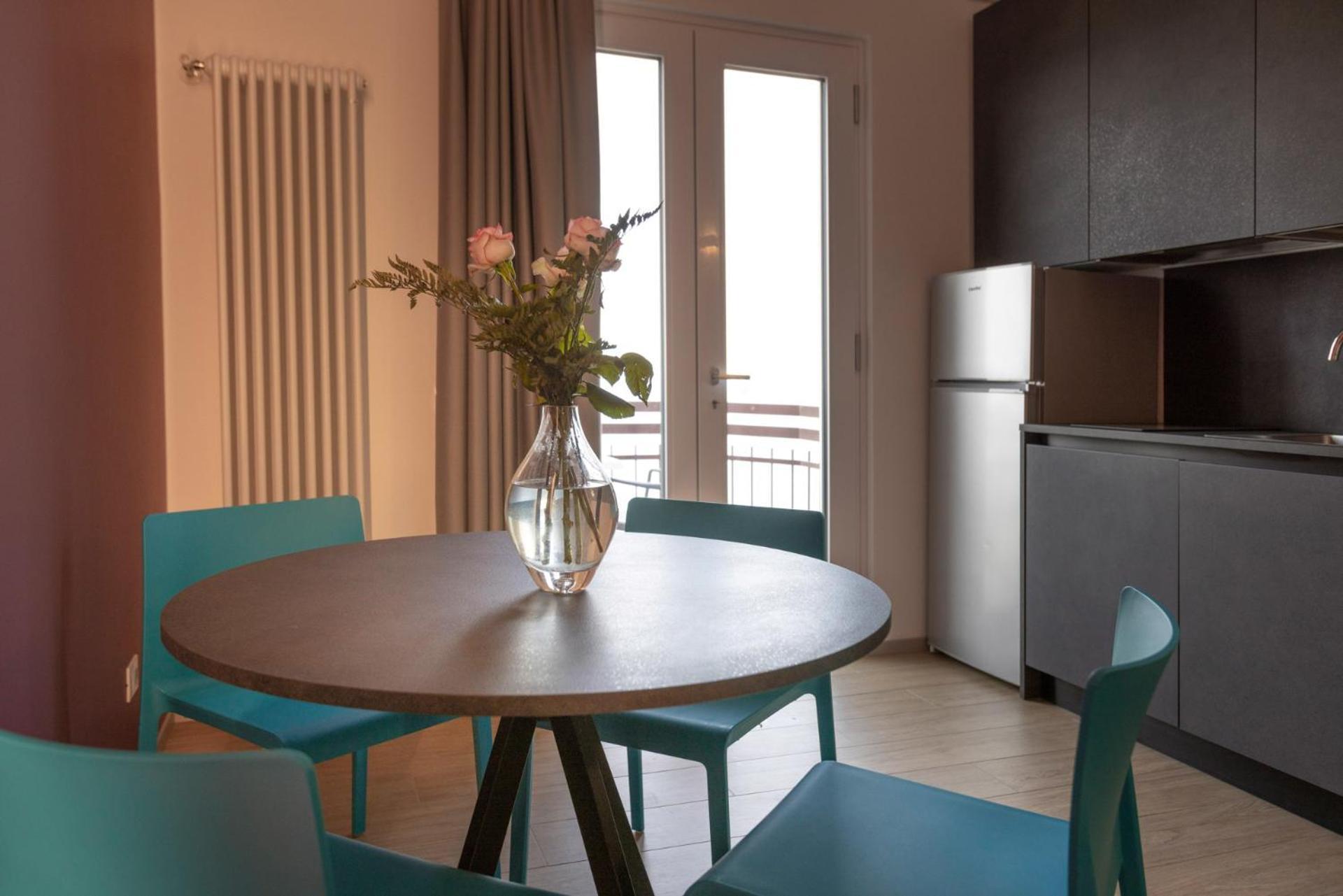 Residence Solei Classic & Plus Бренцоне-суль-Гарда Экстерьер фото