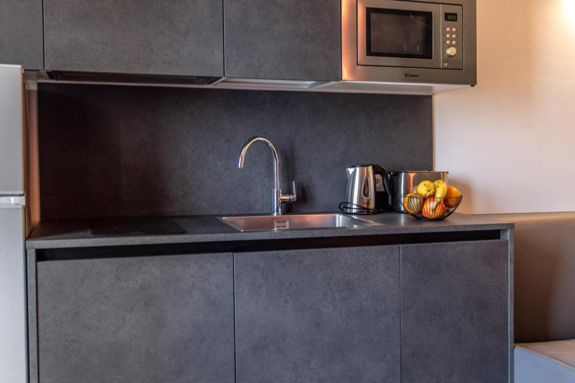 Residence Solei Classic & Plus Бренцоне-суль-Гарда Экстерьер фото